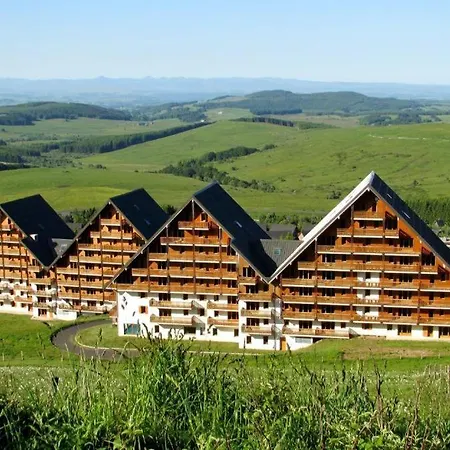 4 Personnes Avec Piscine, Wifi, Garage * Besse-et-Saint-Anastaise
