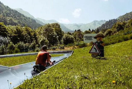 4 Personnes Avec Piscine, Wifi, Garage Διαμέρισμα Besse-et-Saint-Anastaise