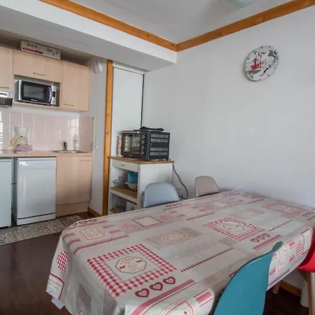 4 Personnes Avec Piscine, Wifi, Garage * Besse-et-Saint-Anastaise