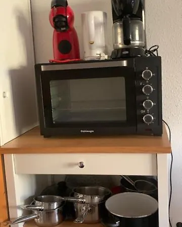 4 Personnes Avec Piscine, Wifi, Garage Apartment