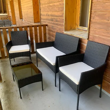 Appartamento 4 Personnes Avec Piscine, Wifi, Garage
